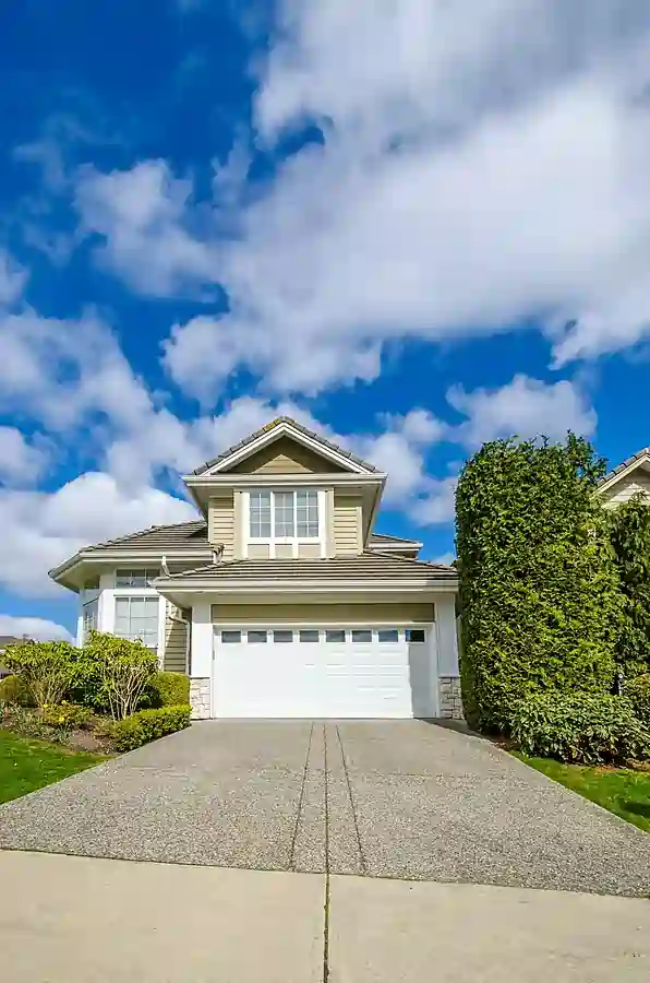 Fast Garage Door Spring Repair in Alberta